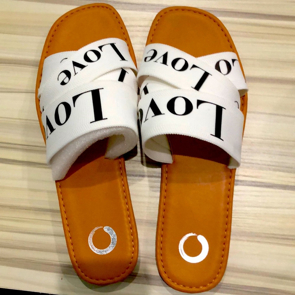 0081 - Brand New, Super Cute Love Slides